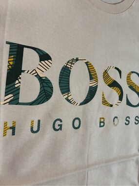 New Men’s Luxury Graphic Off White T-shirt Size L